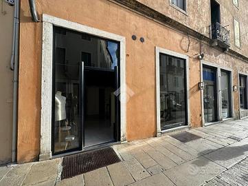 NEGOZIO A BASSANO DEL GRAPPA