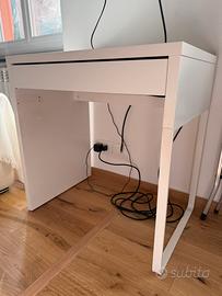 Scrivania salva spazio