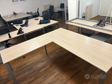 Scrivania da ufficio / home office