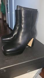 Tronchetto Emanuelle Vee 