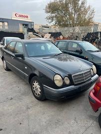 Ricambi Mercedes Classe E 2.0 Benz. aut. anno 1997