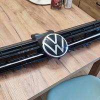 Calandra Golf 7 R con nuovi loghi originale