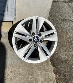 quattro cerchi da 16 usati originali Volkswagen