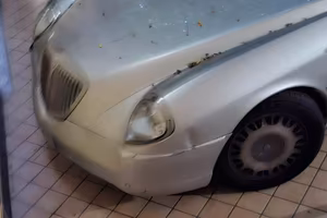 Auto lancia thesis