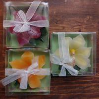 3 candele a forma di fiore