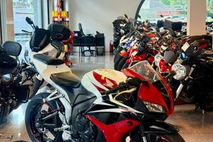 HONDA CBR 600 RR 2009 ACCESSORIATA FINANZIABILE