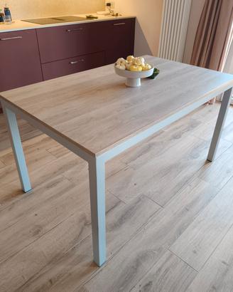 Tavolo con piano in legno 85x140