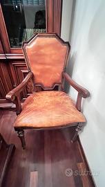 Poltrona in pelle e legno stile classico