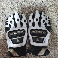 Attrezzatura moto Dainese