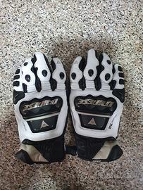 Attrezzatura moto Dainese