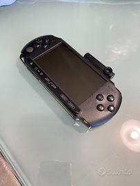 PSP E-1000 con telecamera