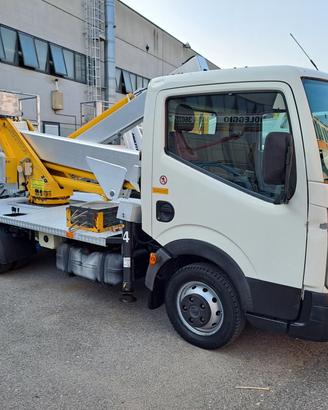 Nissan Piattaforma aerea autocarrata cestello Mult