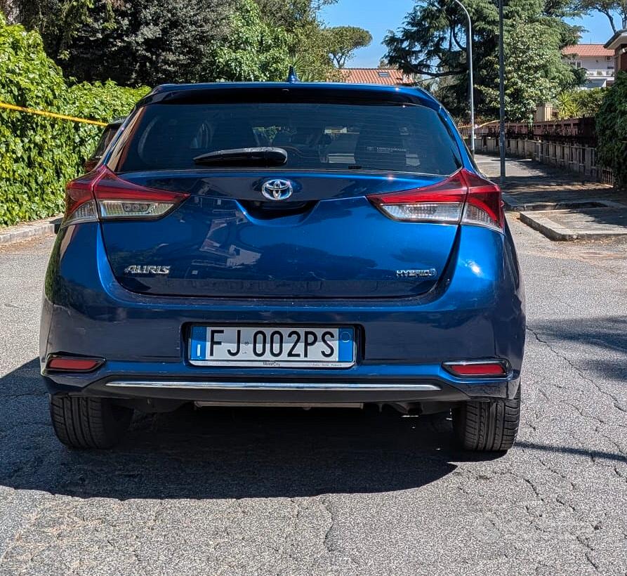 Toyota Auris 2017 photo 2