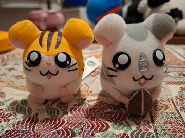 2 peluches hamtaro - tigra e ghiotto