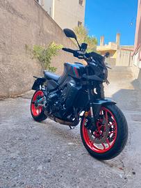 YAMAHA MT-09