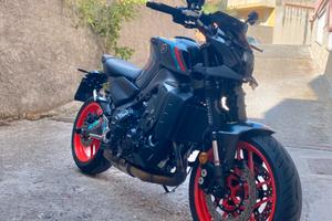 YAMAHA MT-09