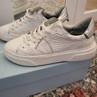 Philippe Model Temple