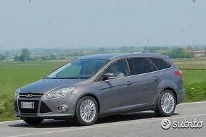 Ford focus station wagon sw ricambi