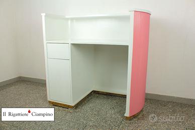 Bancone reception per negozi rosa bianco in legno - Arredamento e