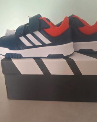 Scarpe Adidas bambino numero 23