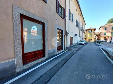 NEGOZIO A RIVAROLO CANAVESE