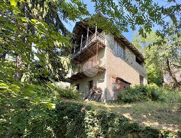 CASA SEMINDIPENDENTE A MONASTERO DI LANZO