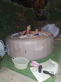 Piscina Bestway lay-z-spa idromassaggio