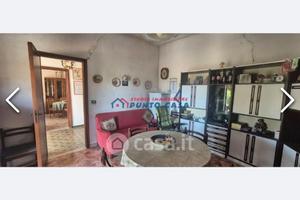 Bella casa nel paese tranquillità