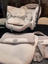 Ovetto del trio trilogy Inglesina con accessori.