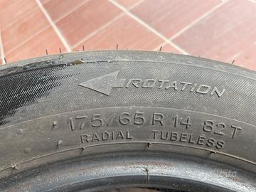 Gomme auto