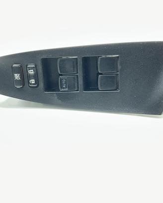 PULSANTIERA ANTERIORE SINISTRA TOYOTA Rav4 5° Ser