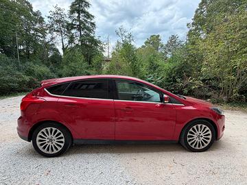 FORD FOCUS TITANIUM SW 1.6 – 2011 – CAMBIO MANUALE