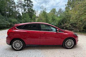 FORD FOCUS TITANIUM SW 1.6 – 2011 – CAMBIO MANUALE