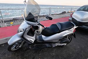 Piaggio Beverly 250 anno 2004 buone condizioni