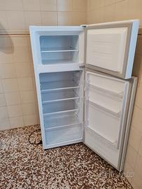 Frigorifero con congelatore Hisense RT267