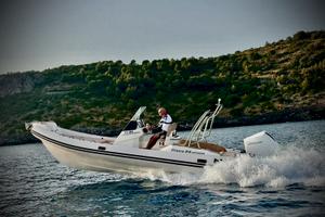 NJ  Prince 24 Exclusive Verado V8 300 AMS Carrello