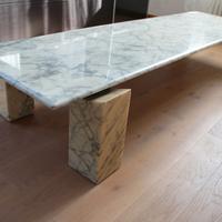 Tavolino di marmo di design del 1982