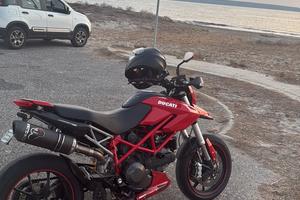 Ducati hypermotard 796