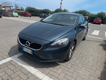 Volvo v40 D2 2.0