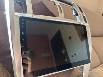 Stereo 2 DIN Android 14 con GPS – Display 9"