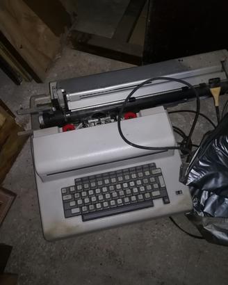 Macchina da scrivere vintage funzionante 