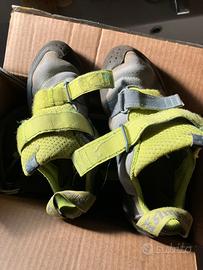 Scarpette arrampicata imbragatura arrampicata