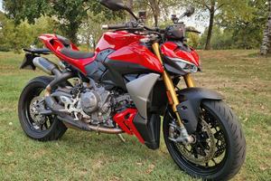 Ducati Streetfighter V2S