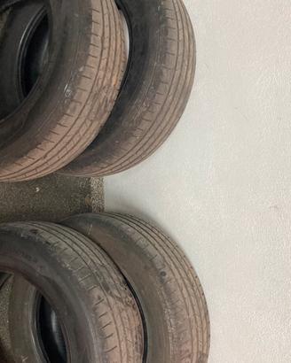 215/65R17