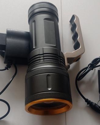 torcia led ricaricabile 