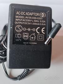 Alimentatore 3V per apparato elettronico ignoto