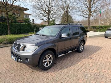 Nissan Pathfinder 2.5 dCi Sport