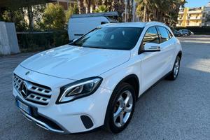 MERCEDES GLA 180 PREMIUM AUTO MY14 5P