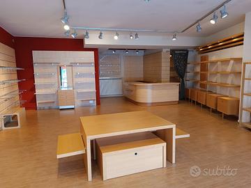 arredamento negozio modulare 