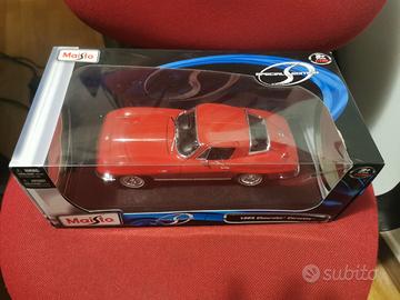 MAISTO CHEVROLET CORVETTE DEL 1965 IN SCALA 1:18